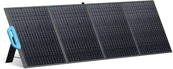 eb1e8e94b26023aee7e189833726b8ed_BLUETTI_200W_Solar_Panel_1046