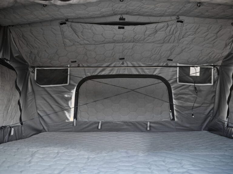Wild Land Voyager Pro 250 – Rooftop Tent (Family Size 4-5 Persona) thumbnail 4