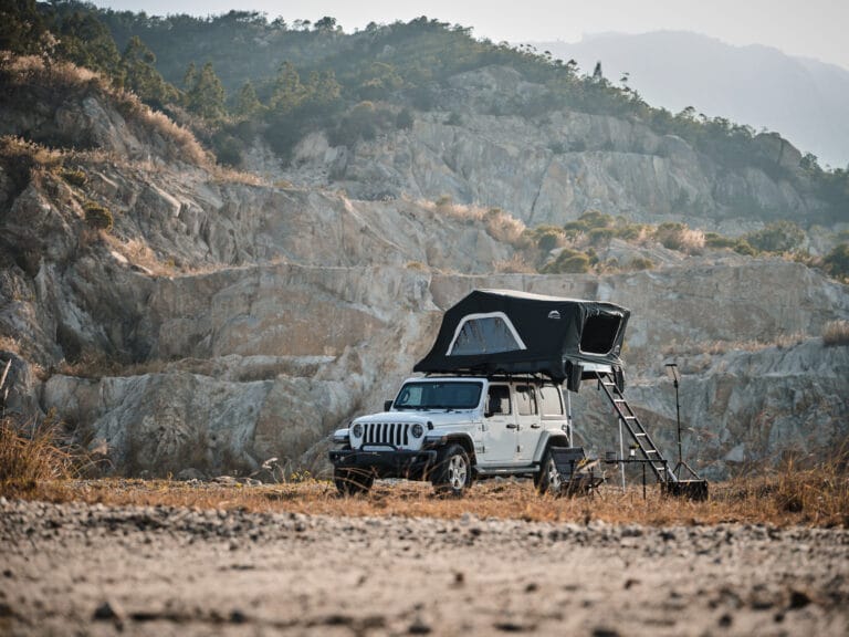 Wild Land Voyager Pro 250 – Rooftop Tent (Family Size 4-5 Persona) thumbnail 2