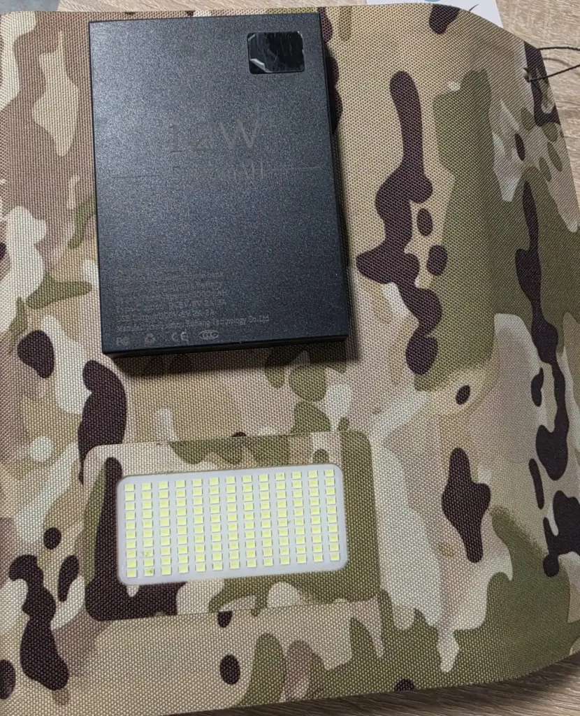 Panel Solar Folding Plate RS-12W me Power Bank të Integruar thumbnail 2