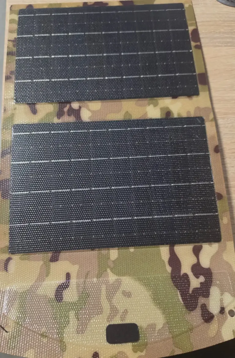 Panel Solar Folding Plate RS-12W me Power Bank të Integruar